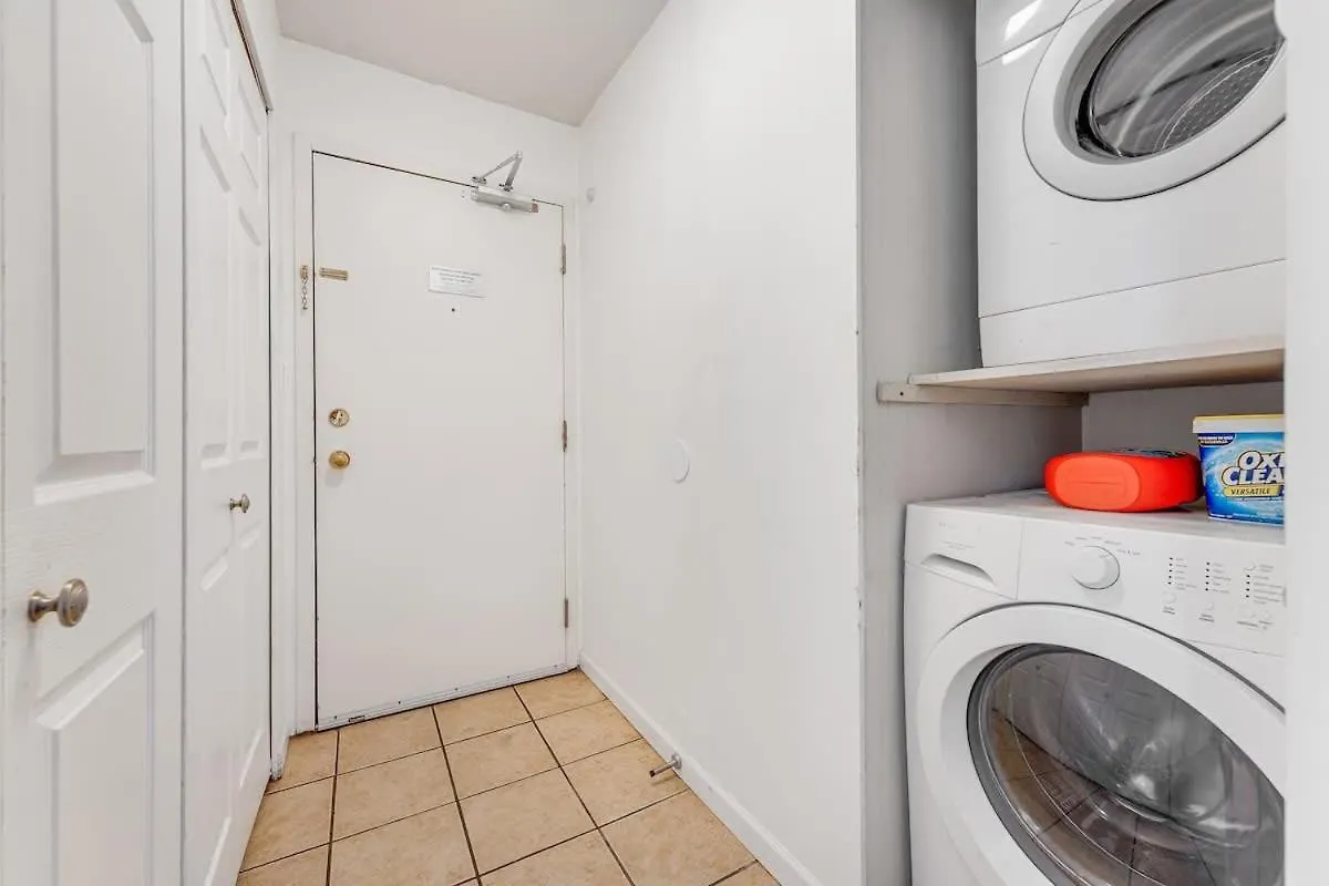 Stylish & Comfy Condo In A Prime Location Vancouver